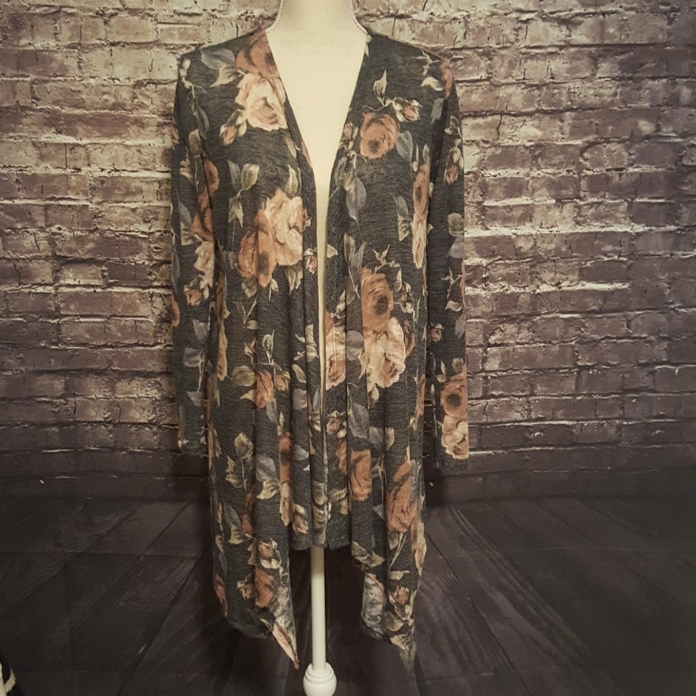 ❌️Boutique Floral Cardigan